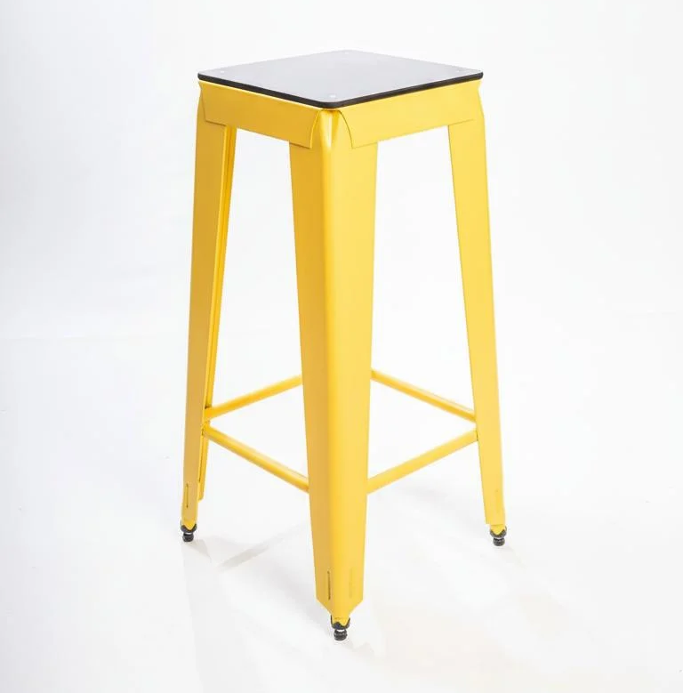 Butaco alto metálico industrial para barra con asiento en madera 66 cm | SUPER STAR